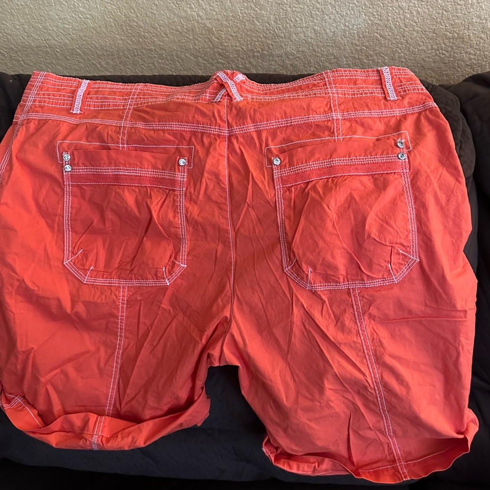 Style Me Orange Bermuda Shorts w/optional Buttoned-Up leg and Bling - Size 18 - Picture 5 of 6